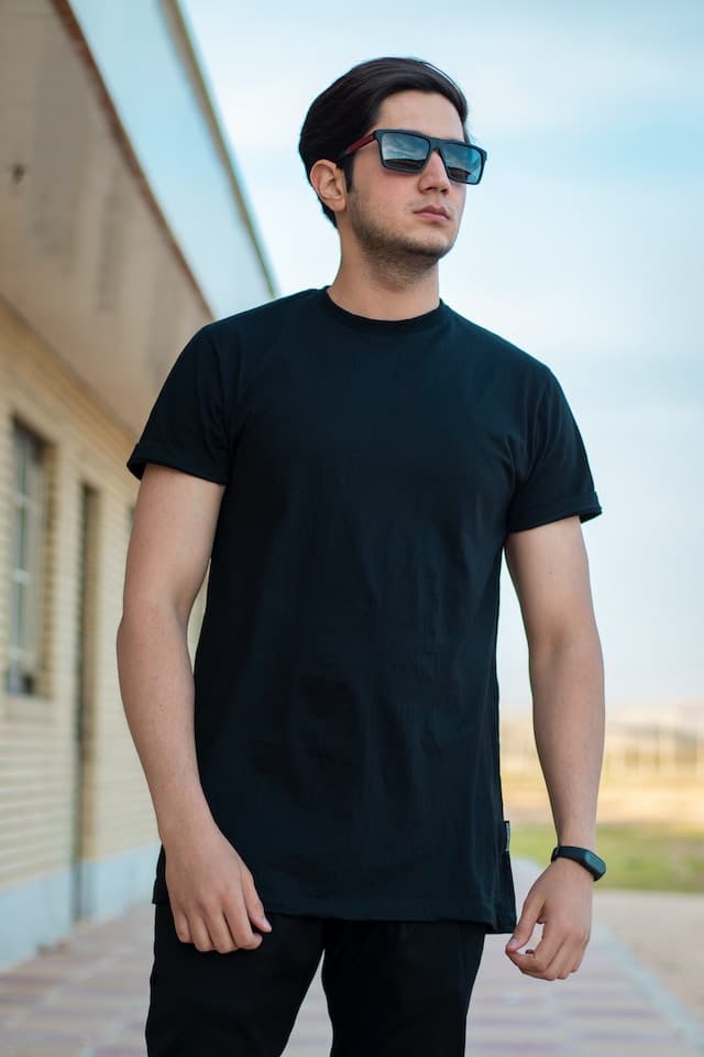 Picture of Black T-shirt